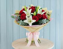 Букет цветов из:  Лилии и Розы в Поселок совхоза Сафоновский