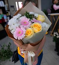 Букет цветов из:  Герберы, Розы и Хризантемы #REPLACE_PRED# Поселок совхоза Сафоновский