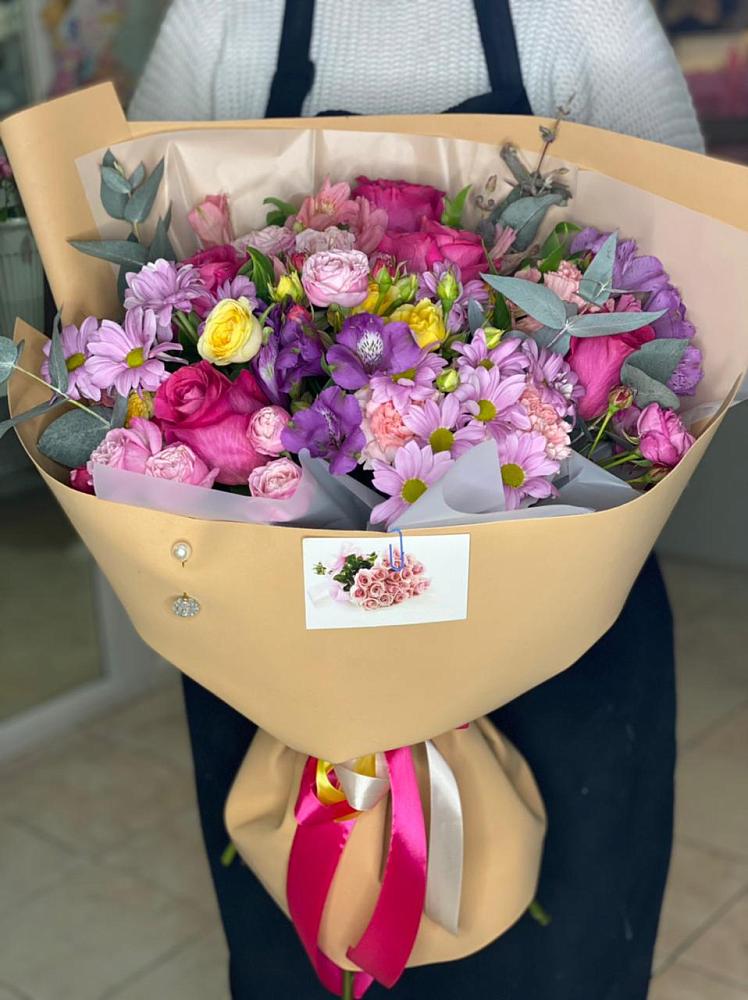 Букет цветов из: Хризантемы, Гвоздики и Альстромерии в Поселок совхоза Сафоновский