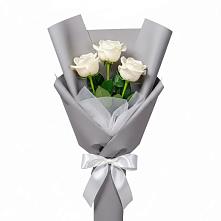 Букет 3 белые розы в Поселок совхоза Сафоновский