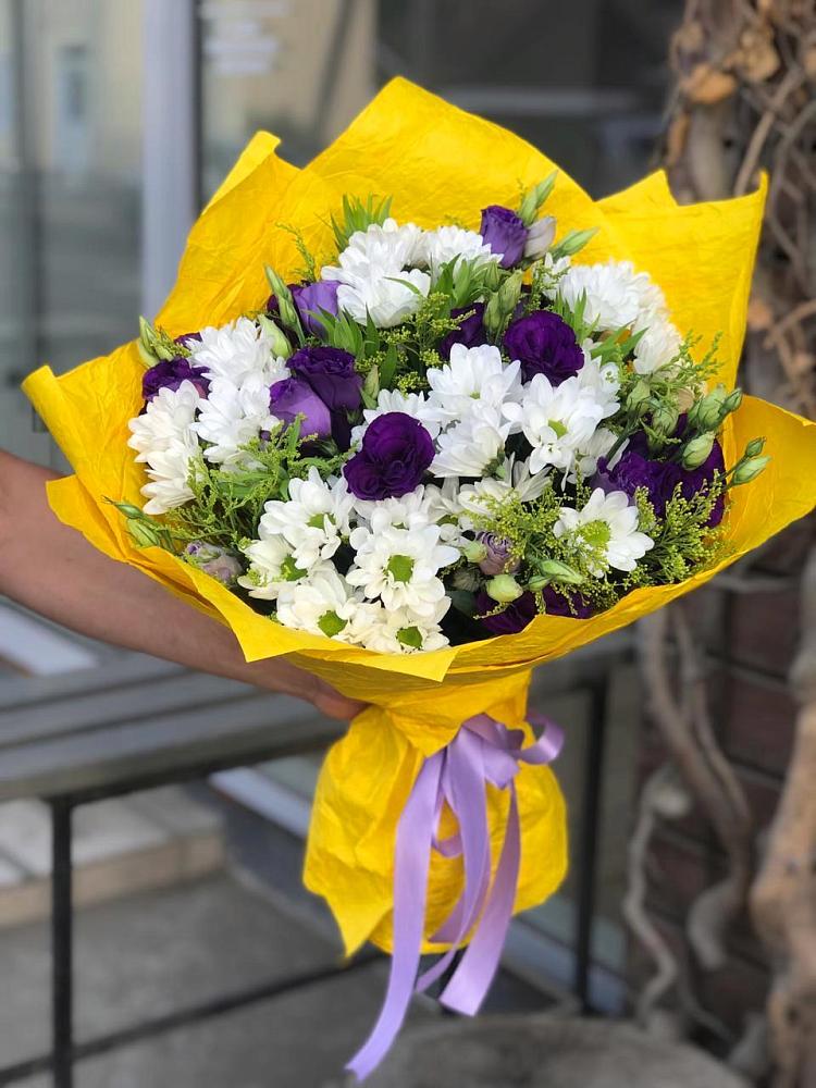 Букет цветов из: Ирисы, Хризантемы и Ромашки в Поселок совхоза Сафоновский