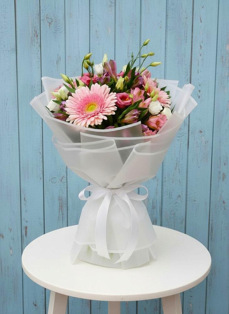 Букет цветов из: Герберы, Альстромерии и Лизиантусы в Поселок совхоза Сафоновский