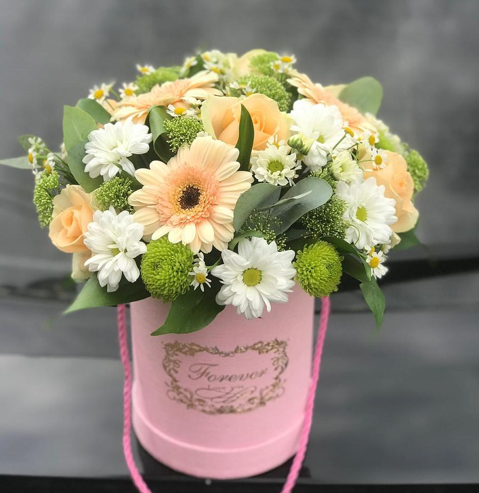 Цветочная композиция из Розы, Герберы и Хризантемы в шляпной коробке в Поселок совхоза Сафоновский