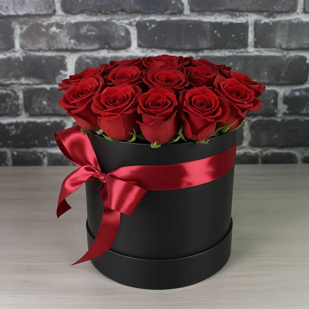 Цветочная композиция из Розы в шляпной коробке в Поселок совхоза Сафоновский