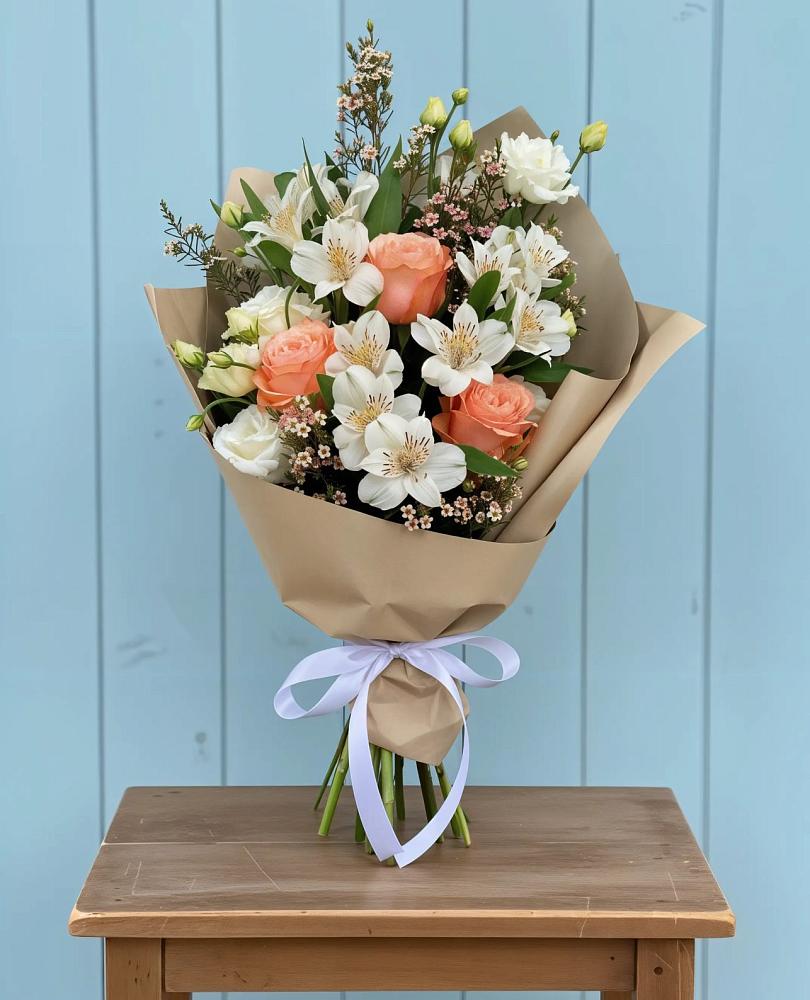 Букет цветов из: Альстромерии, Лизиантусы, Розы и Хризантемы в Поселок совхоза Сафоновский