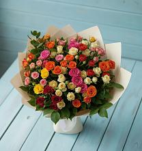 Букет Микс из разноцветных кустовых роз в Поселок совхоза Сафоновский